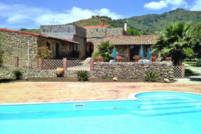 Holiday House, Calatabiano